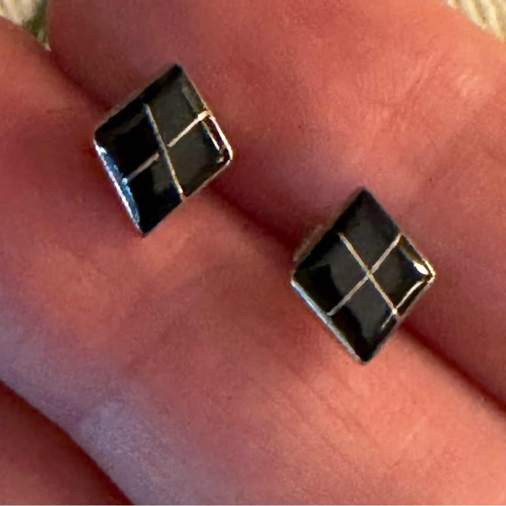 Onyx and Sterling diamond shaped earrings. Like new, 1/4 inches